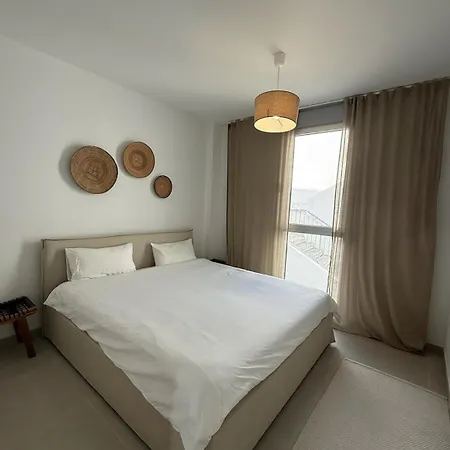 Cancelada - Modern 3-bedroom With Great Views
