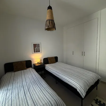 Cancelada - Modern 3-bedroom With Great Views