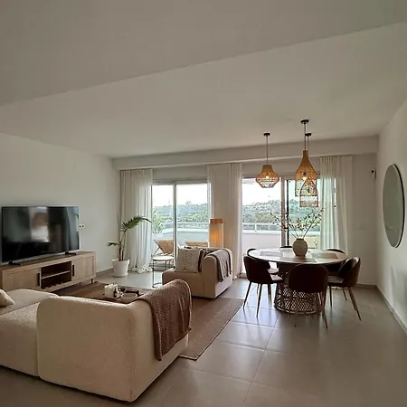 Cancelada - Modern 3-bedroom With Great Views Estepona