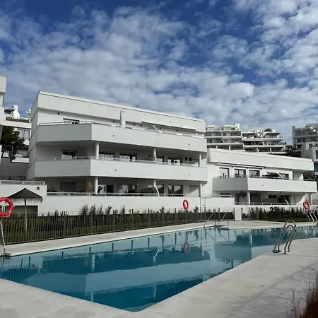 Lejlighed Cancelada - Modern 3-bedroom With Great Views *